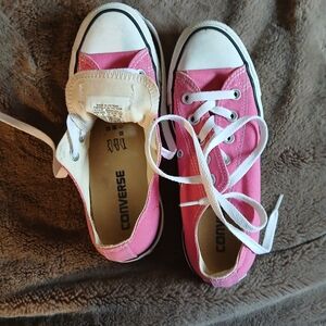 Converse Women's Pink Sneakers